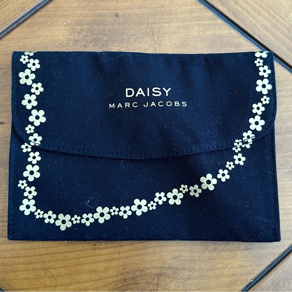 NEW DAISY MARC JACOBS black and gold flowered envelope bag clutch cosmetic bag